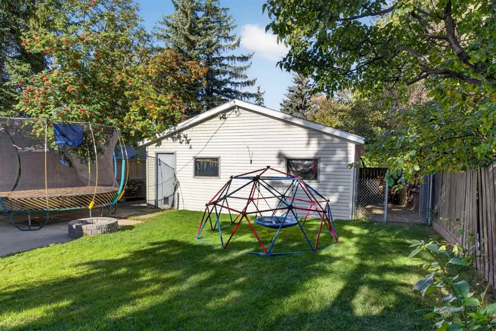 907 Ranchview Crescent NW