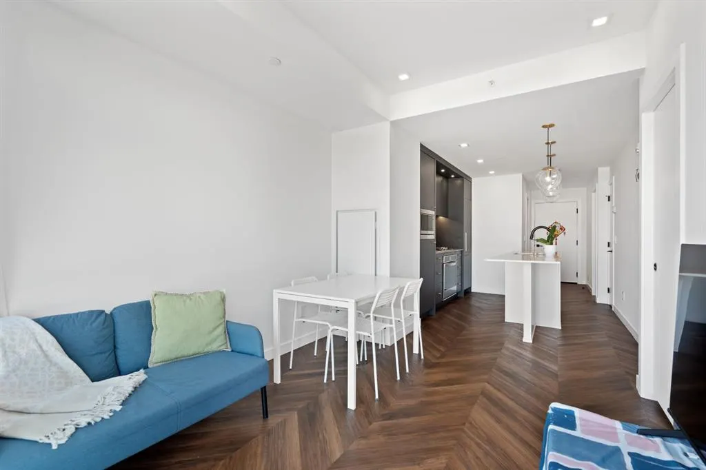 8505 Broadcast Avenue SW #707