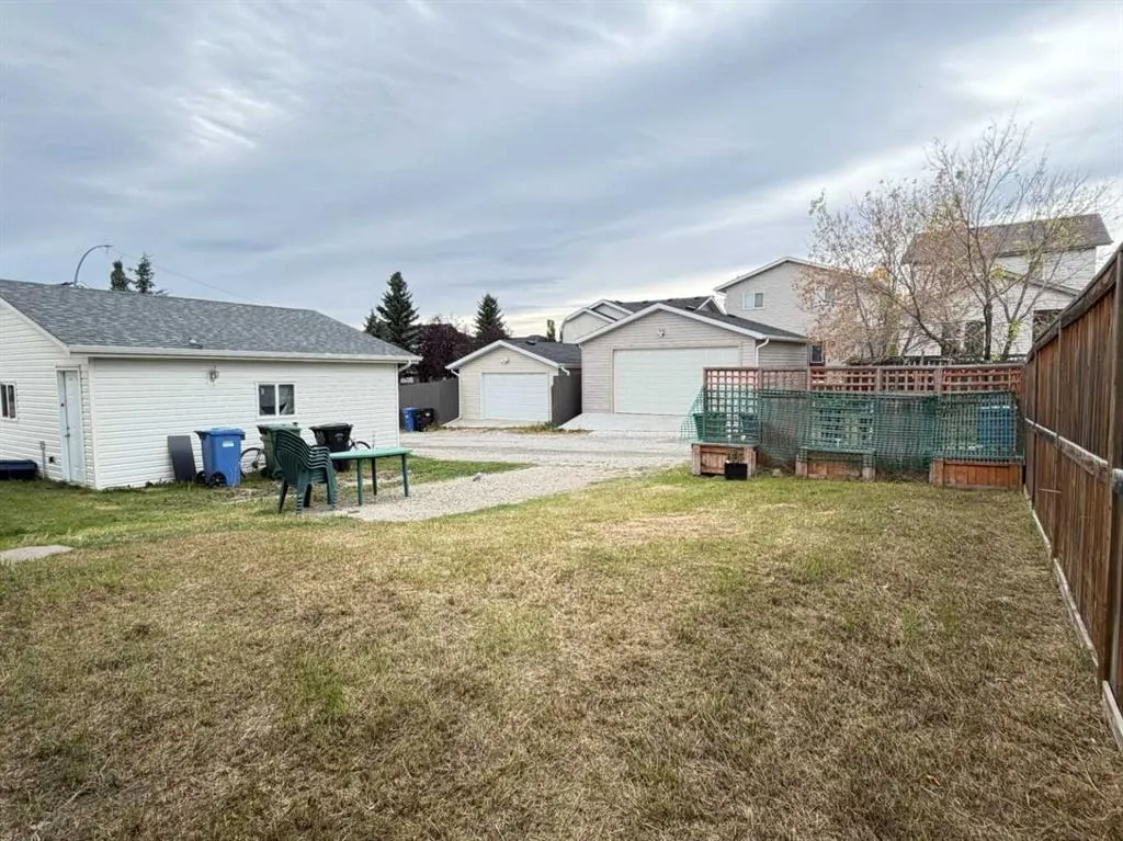 95 Panora Close NW
