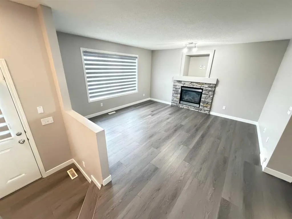 95 Panora Close NW