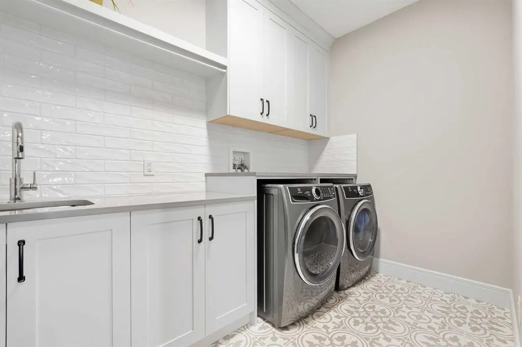 435 East Chestermere Drive