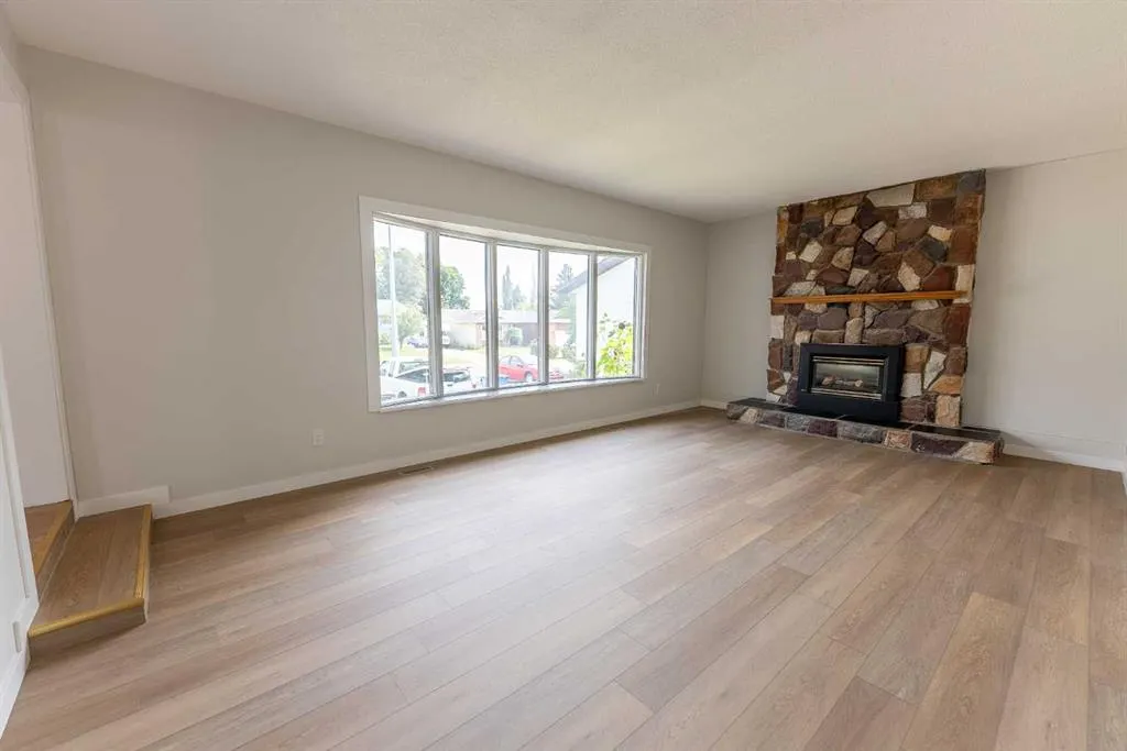 10 Tee Road