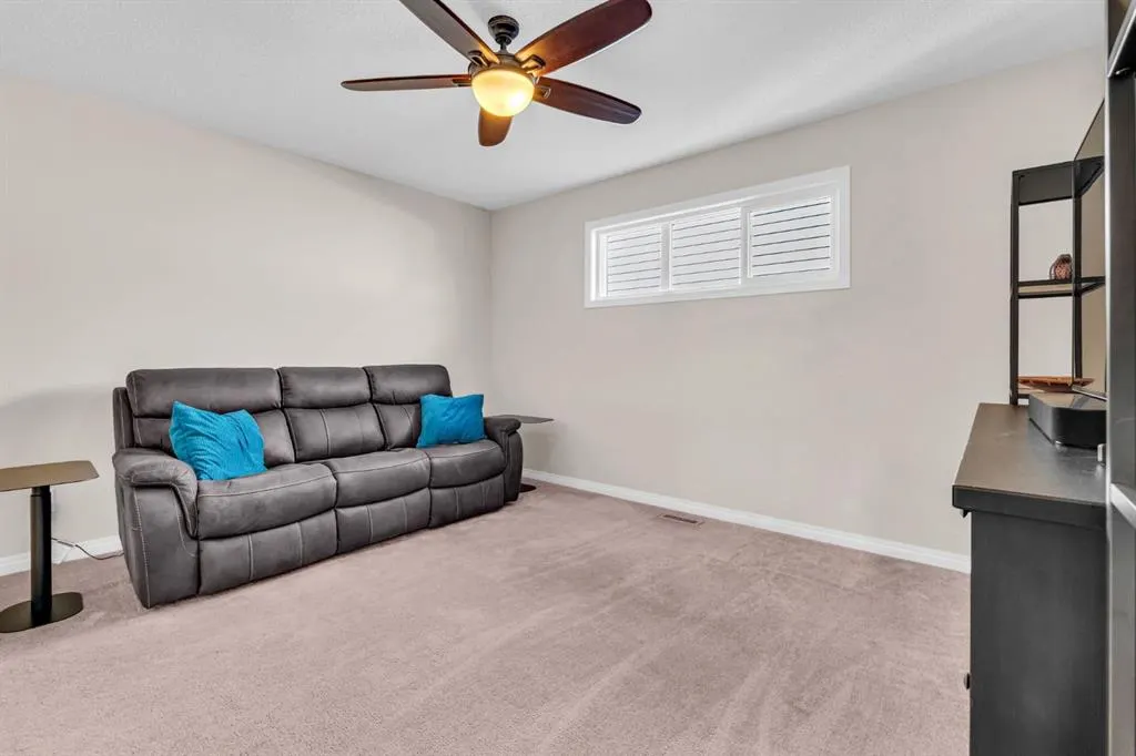 21 Mount Rae Heights
