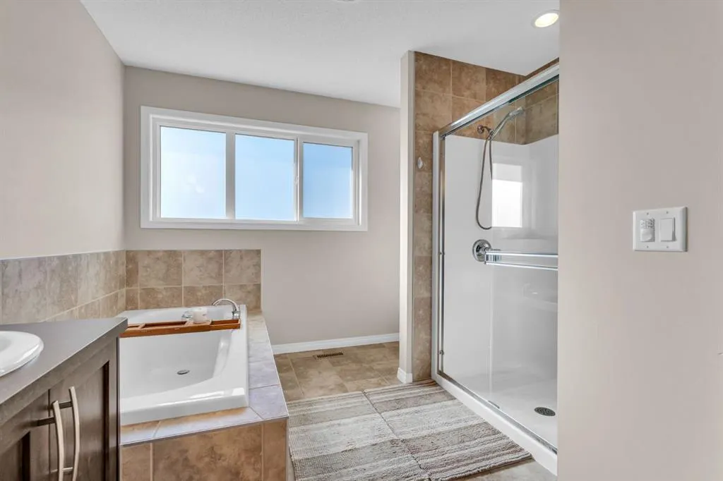 21 Mount Rae Heights