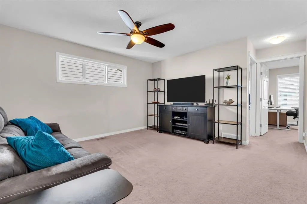 21 Mount Rae Heights