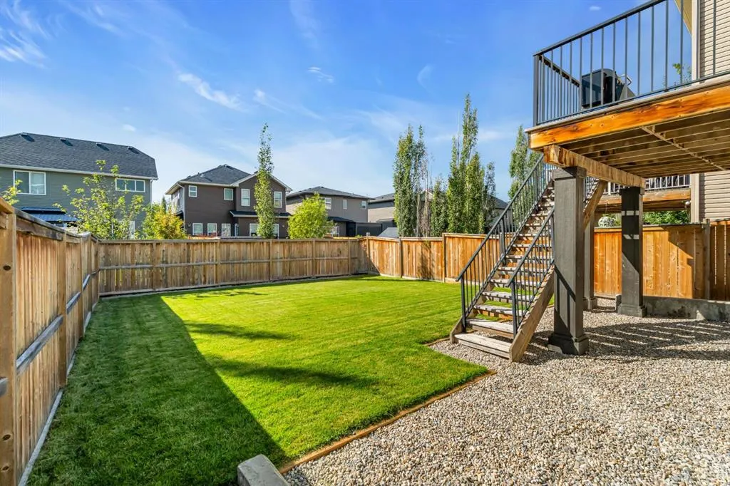 21 Mount Rae Heights