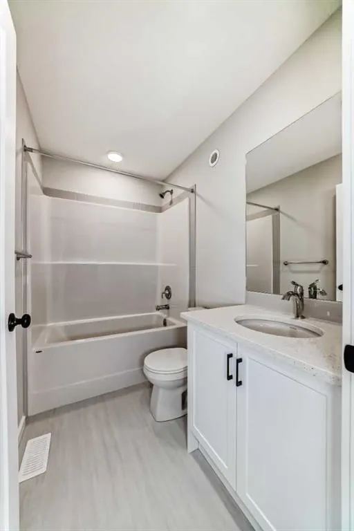15 Heirloom Lane SE
