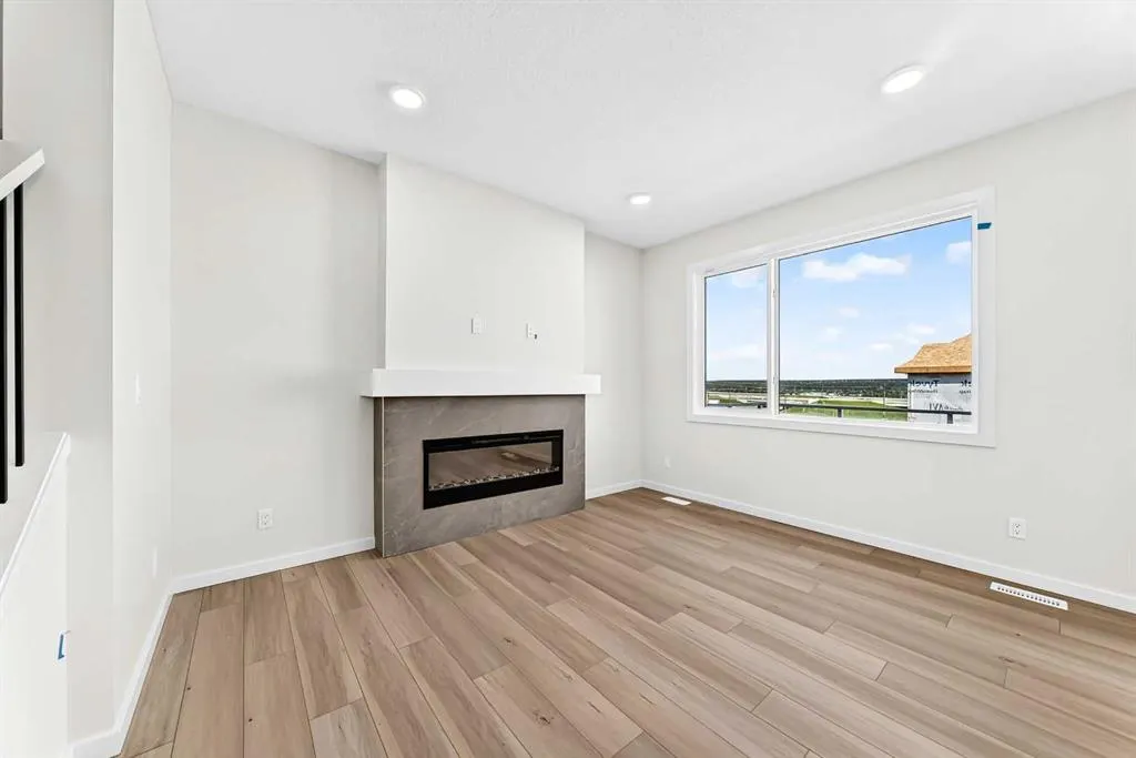 90 Raven Point SE