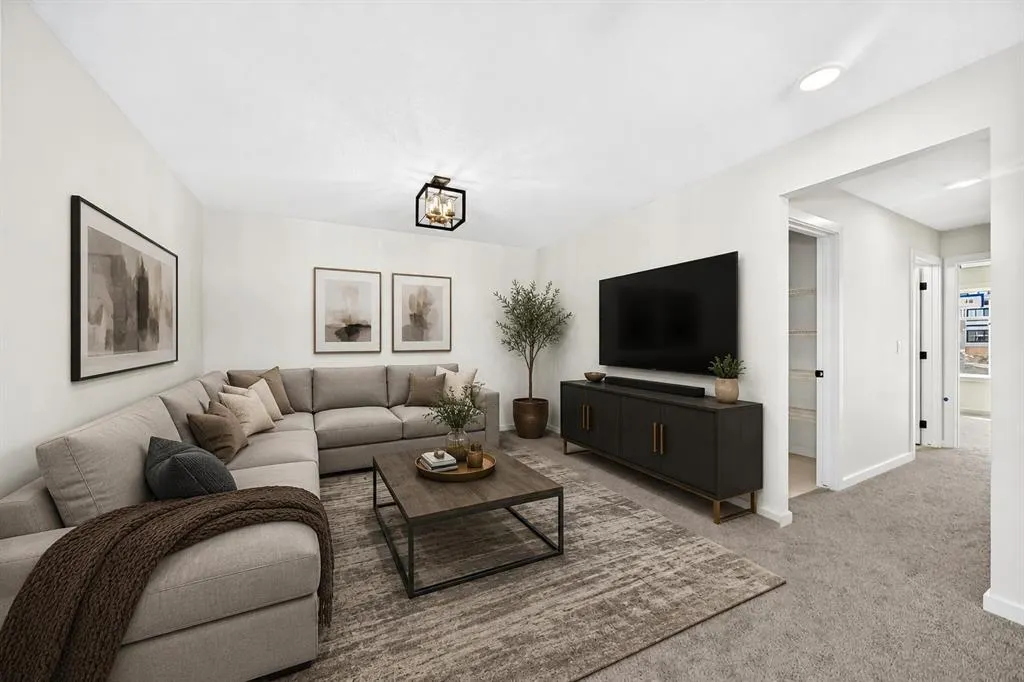 90 Raven Point SE
