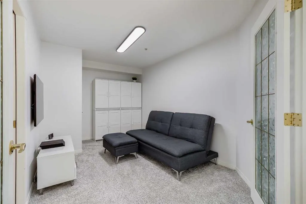 6868 Sierra Morena Boulevard SW #227