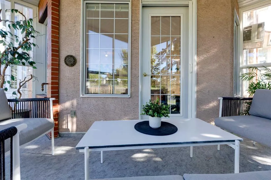 6868 Sierra Morena Boulevard SW #227