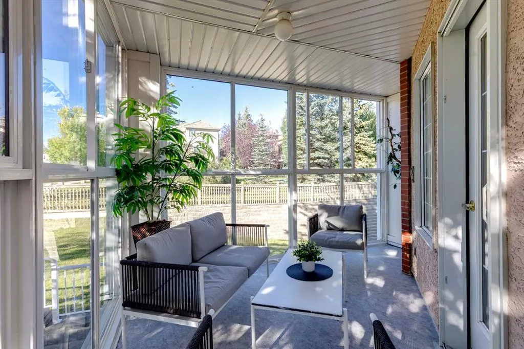 6868 Sierra Morena Boulevard SW #227
