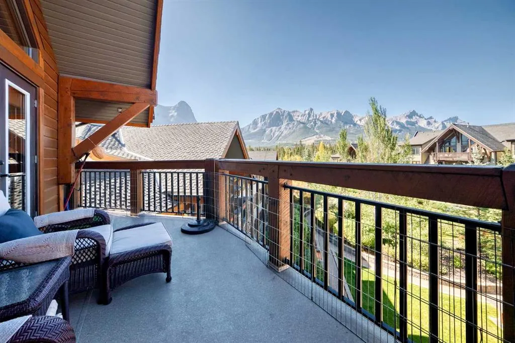 505 Spring Creek Drive #404