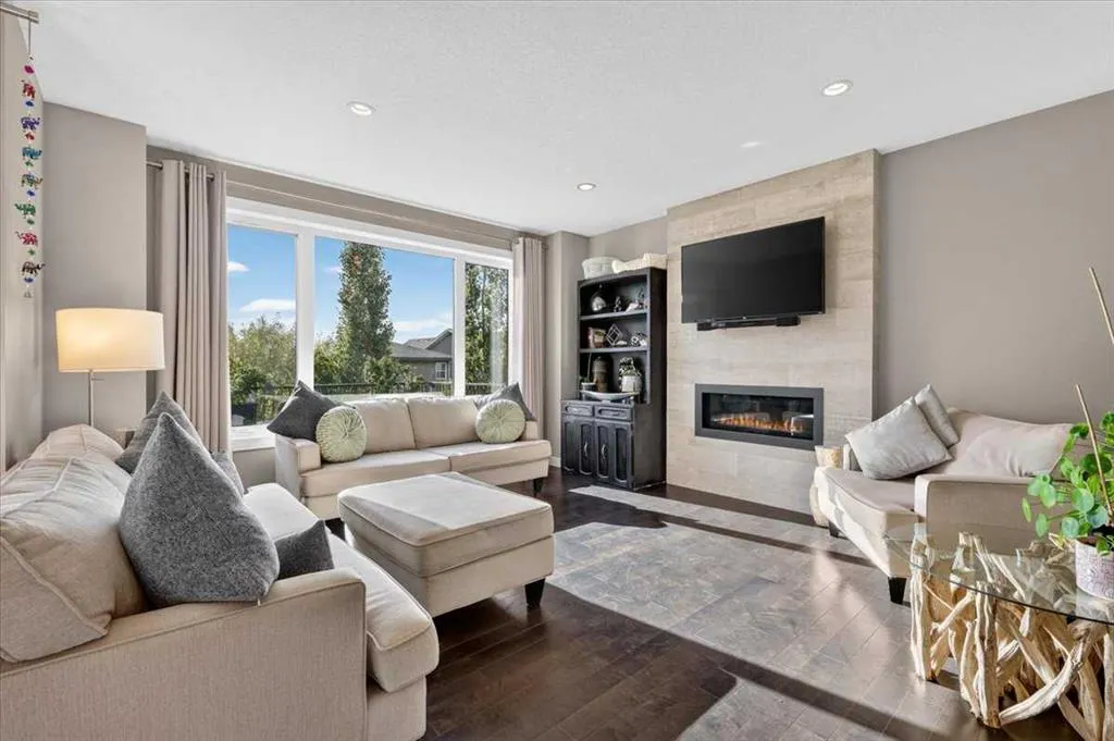 90 Cranbrook Crescent SE