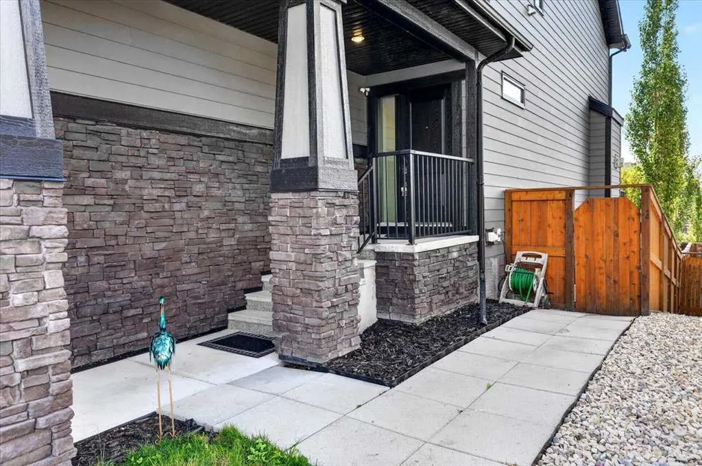 90 Cranbrook Crescent SE