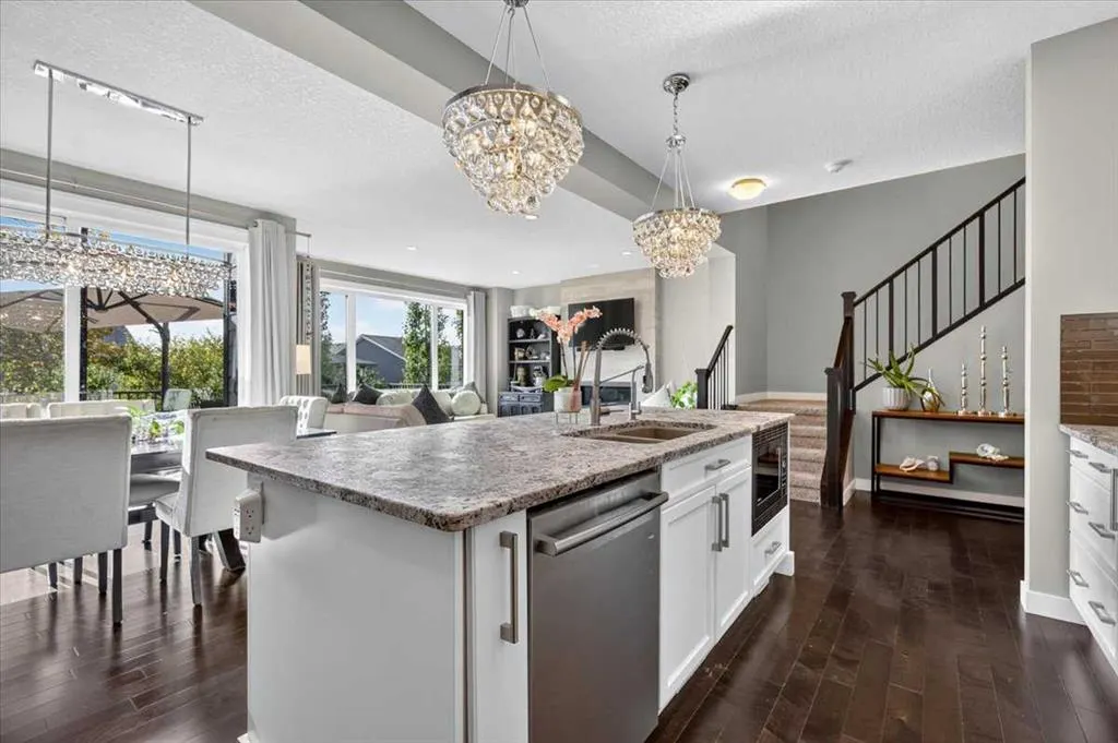 90 Cranbrook Crescent SE
