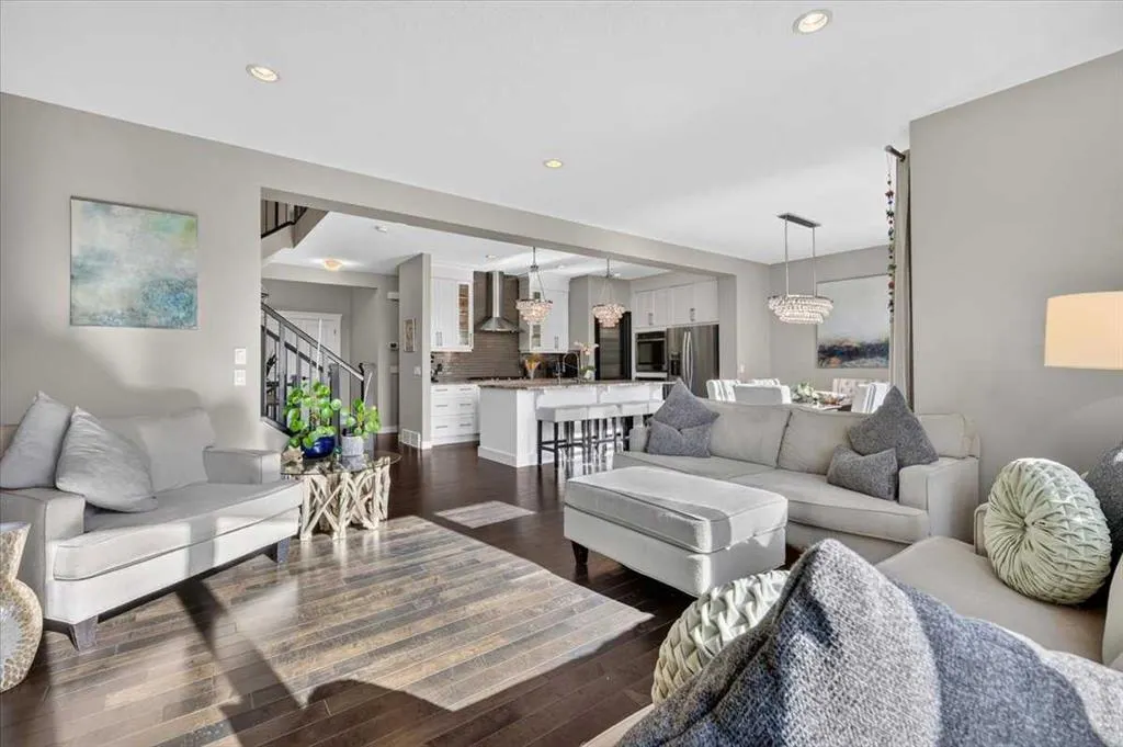 90 Cranbrook Crescent SE