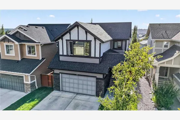 90 Cranbrook Crescent SE