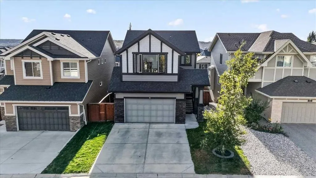 90 Cranbrook Crescent SE