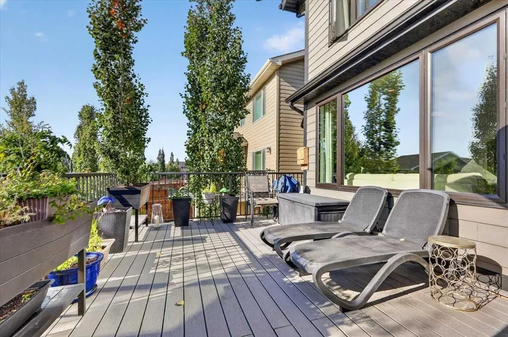 90 Cranbrook Crescent SE