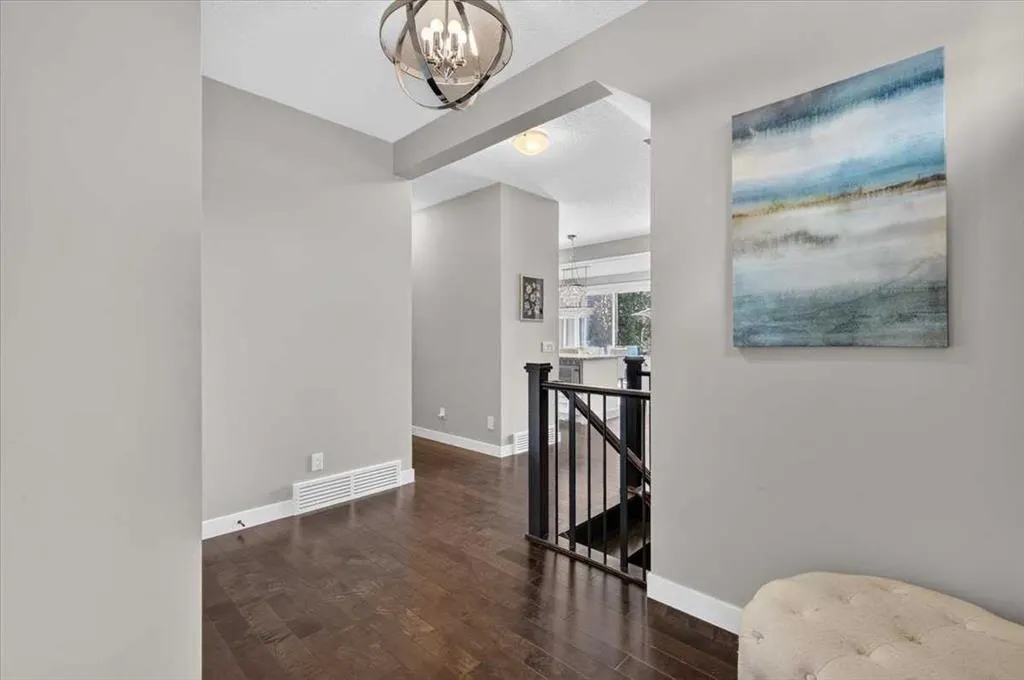 90 Cranbrook Crescent SE