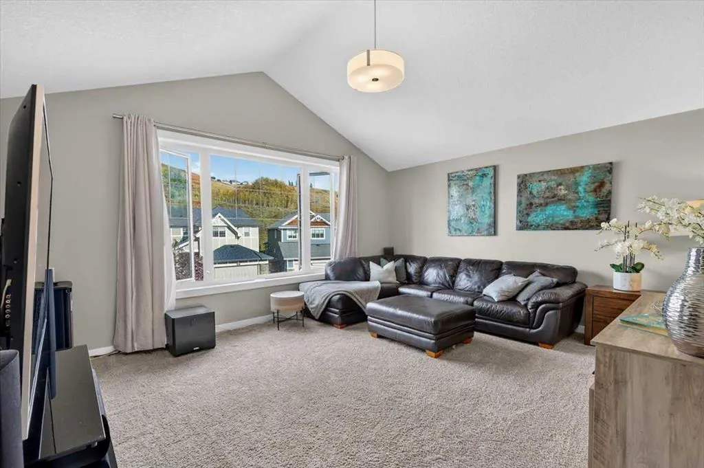 90 Cranbrook Crescent SE