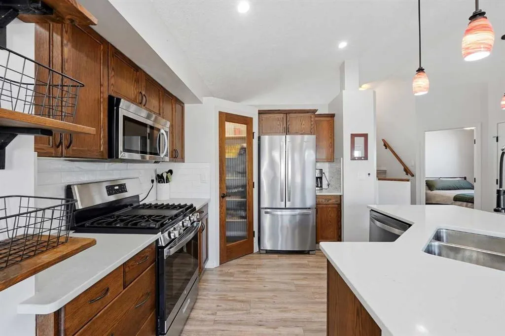 8 Irving Crescent