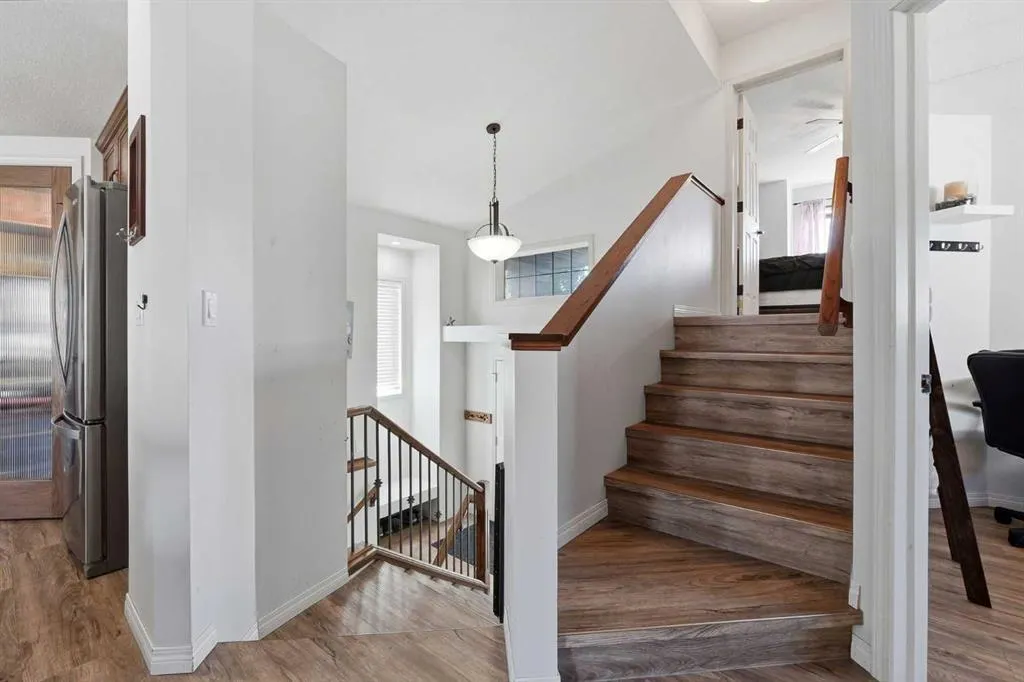 8 Irving Crescent