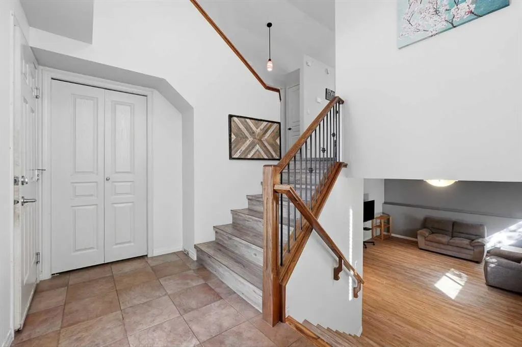 8 Irving Crescent