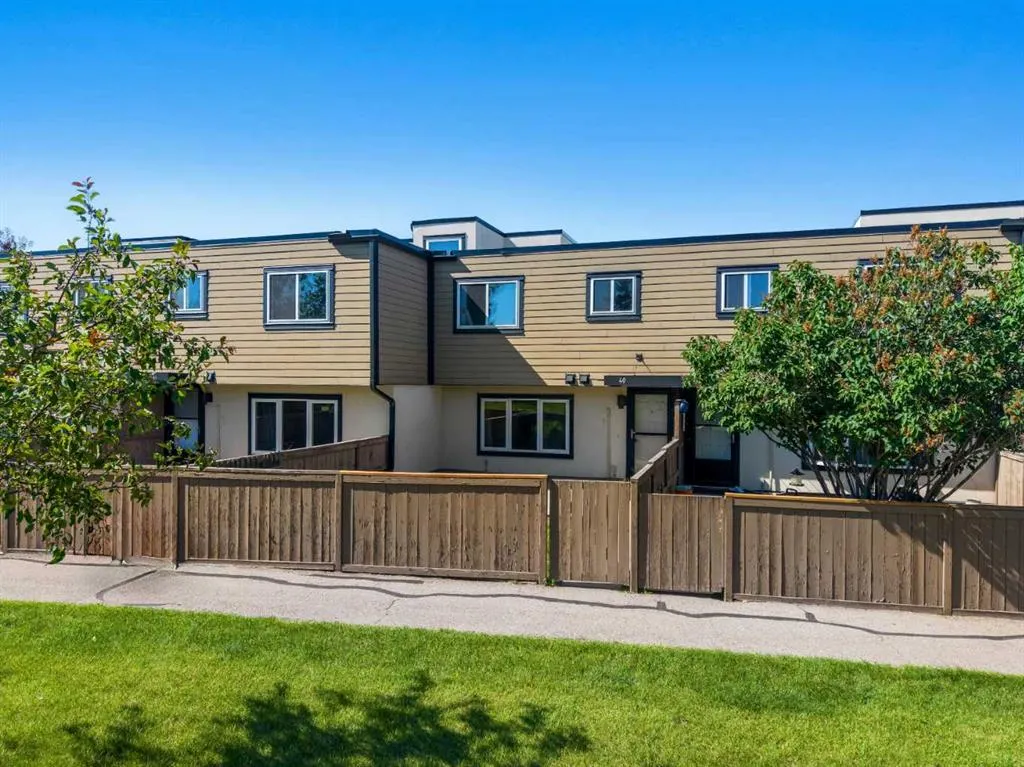 3809 45 Street SW #40