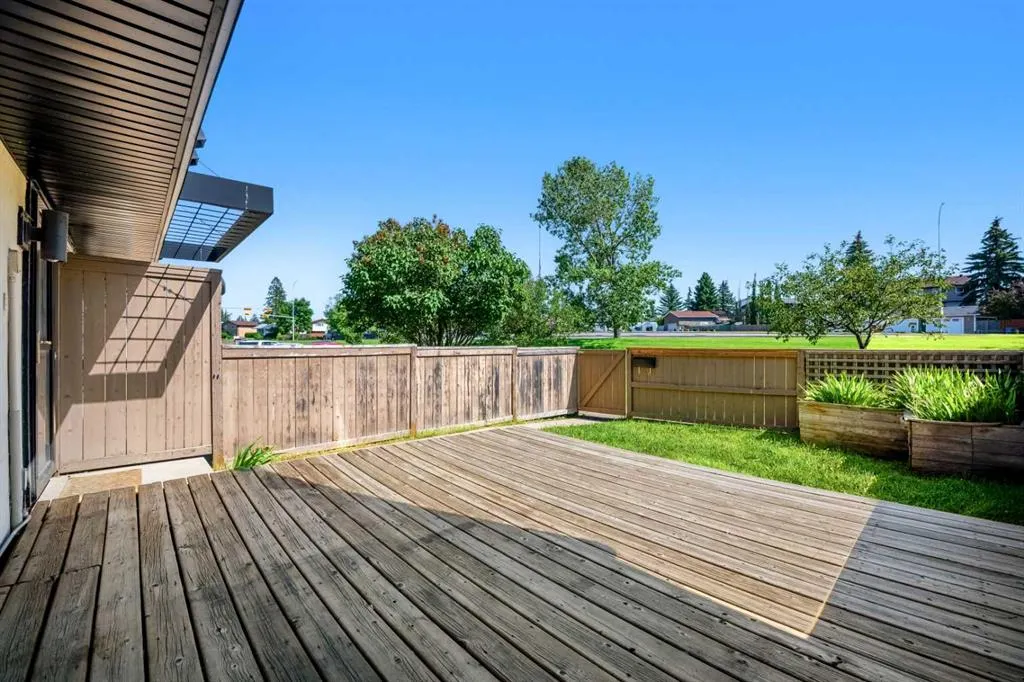 3809 45 Street SW #40