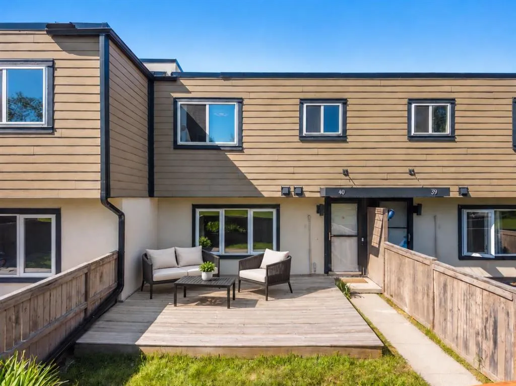 3809 45 Street SW #40