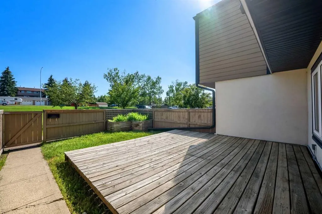 3809 45 Street SW #40