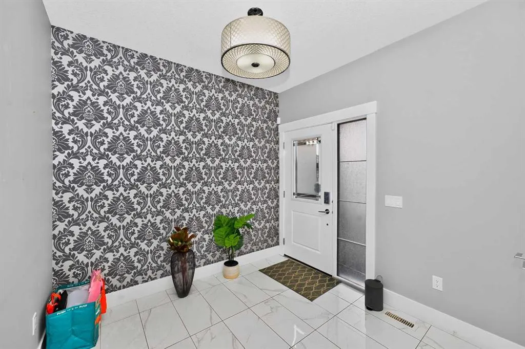 170 Kinniburgh Crescent
