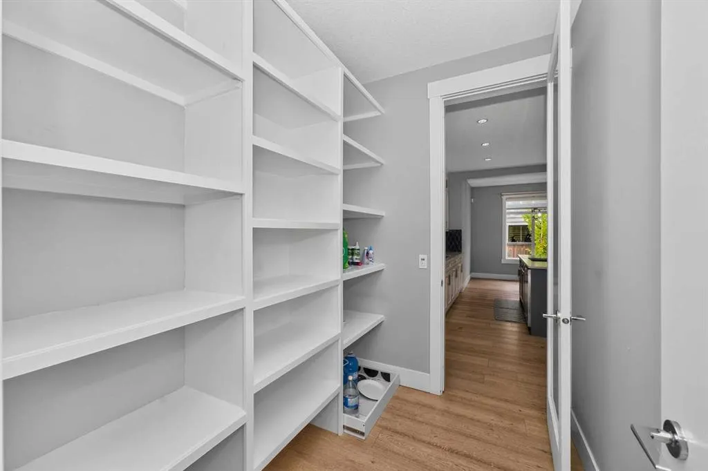 170 Kinniburgh Crescent