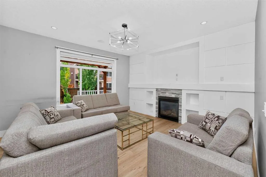 170 Kinniburgh Crescent