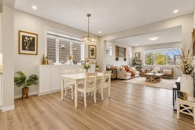 177 Yorkville Manor SW