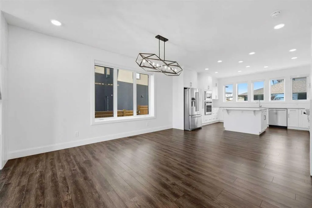 125 South Harmony Drive