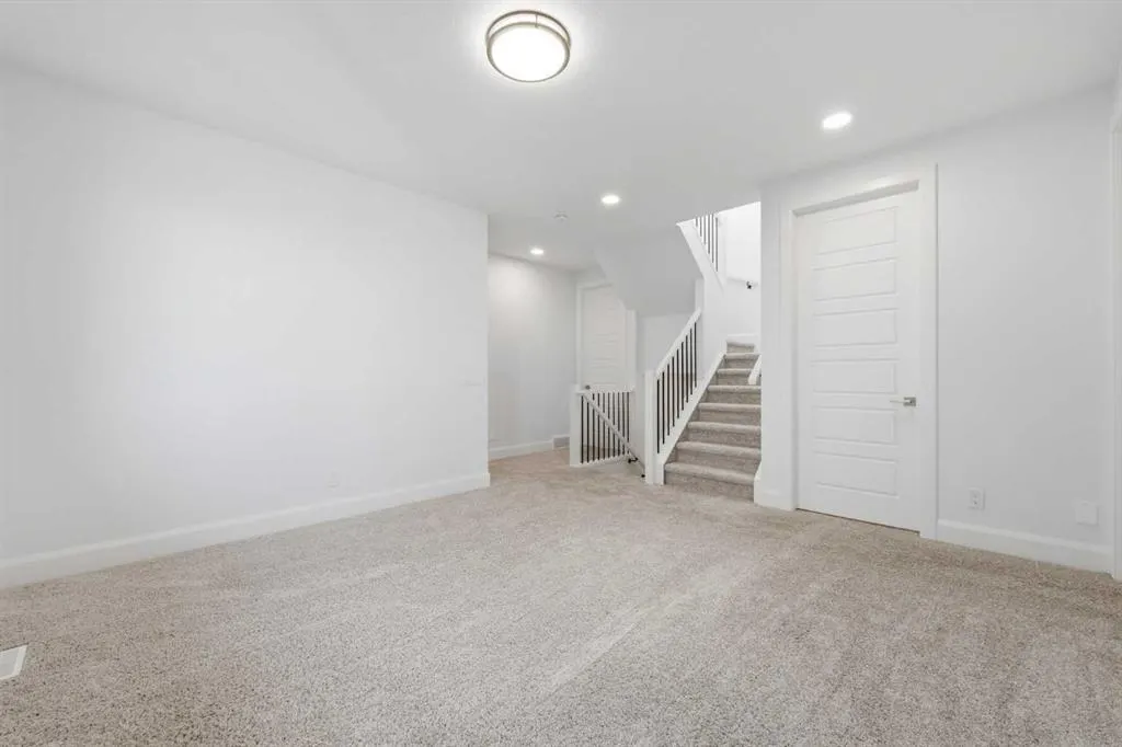 125 South Harmony Drive