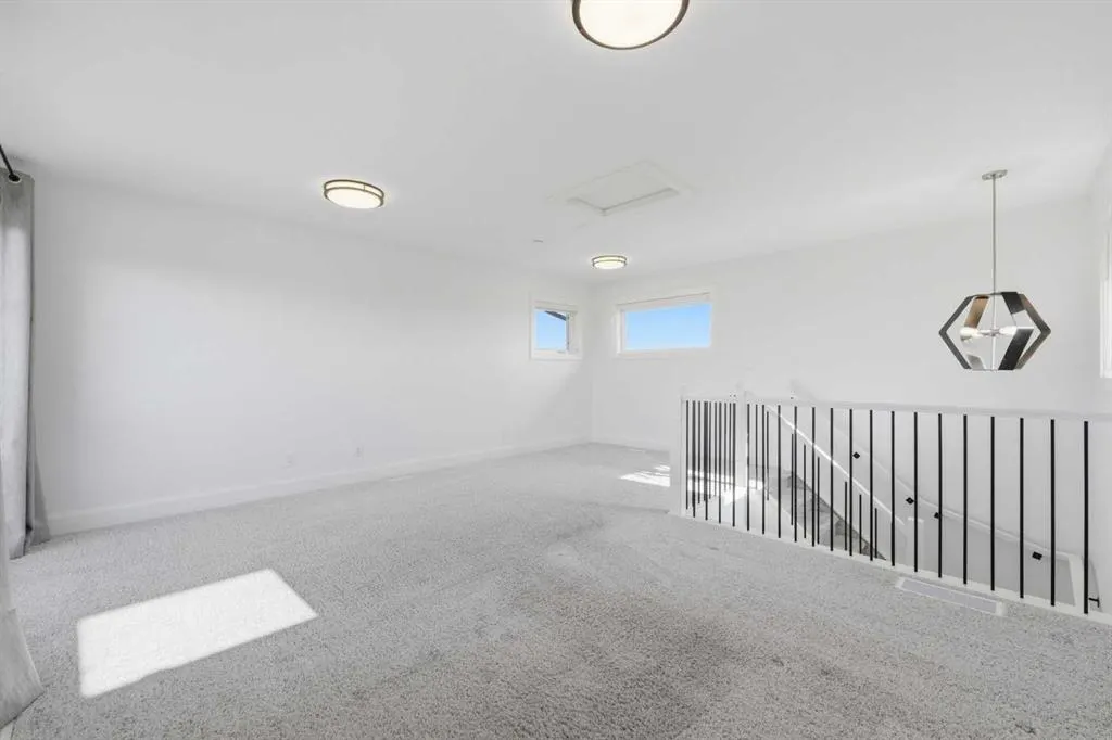125 South Harmony Drive