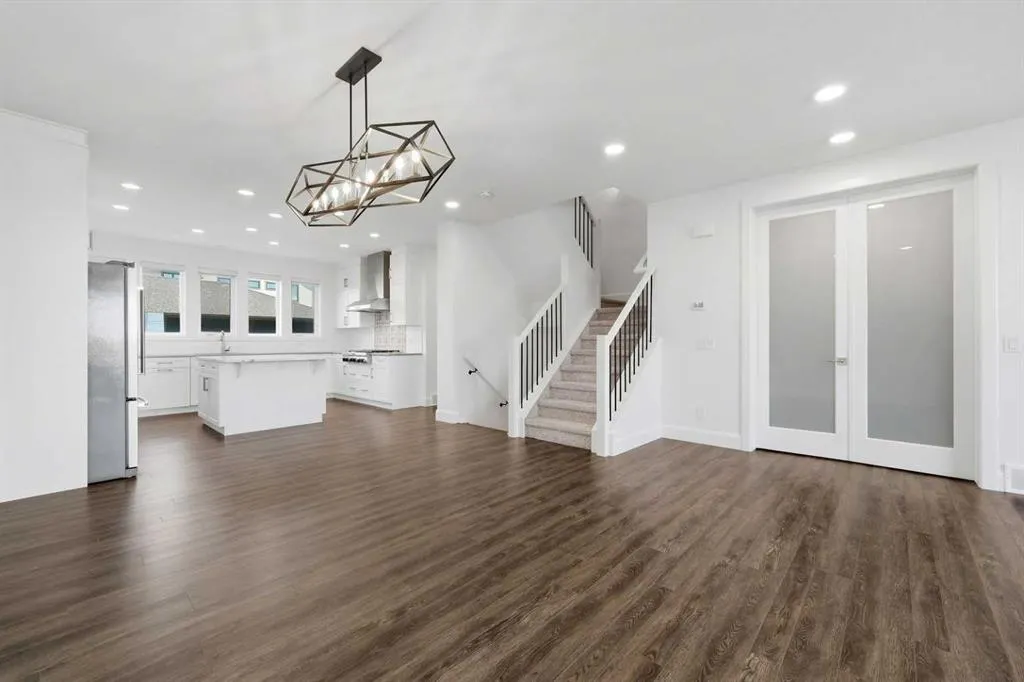125 South Harmony Drive
