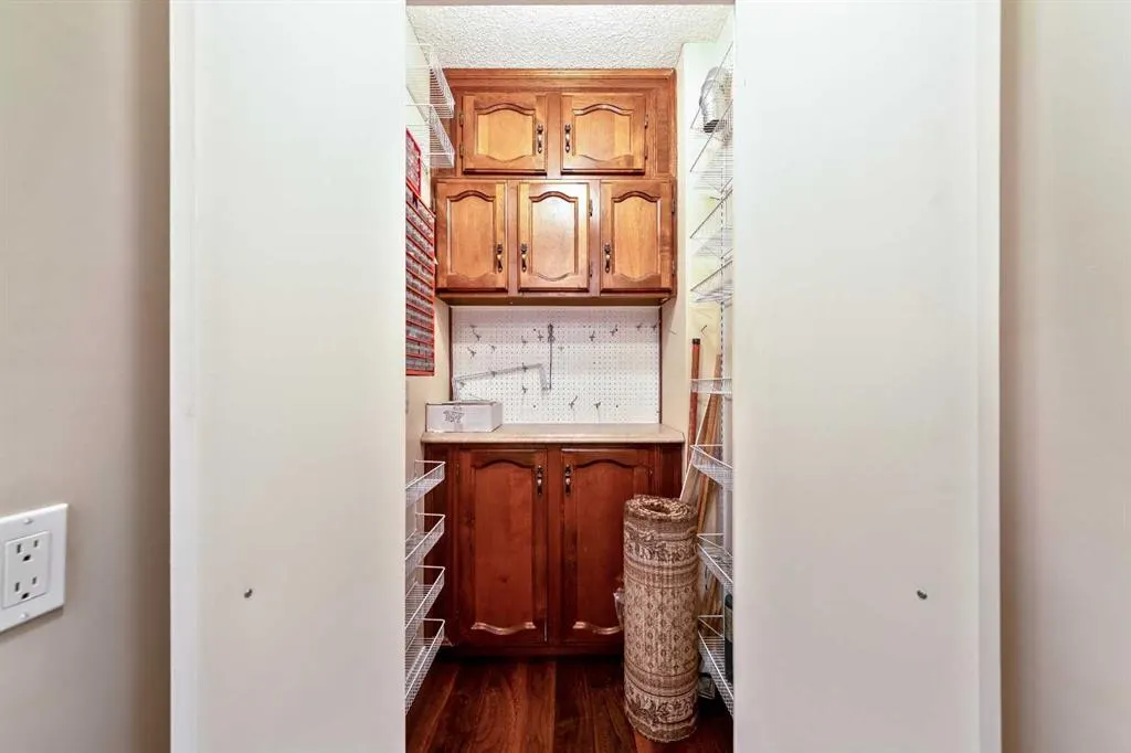 1208 14 Avenue SW #302