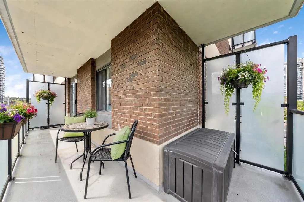 1208 14 Avenue SW #302