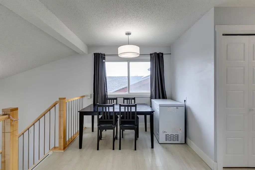 140 Templehill Drive NE