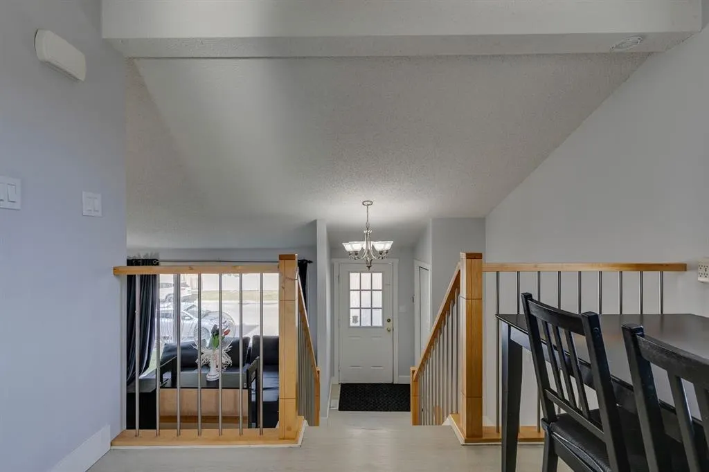 140 Templehill Drive NE