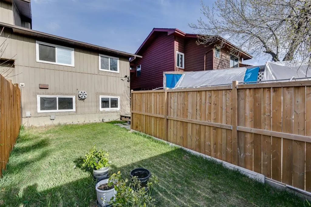 140 Templehill Drive NE