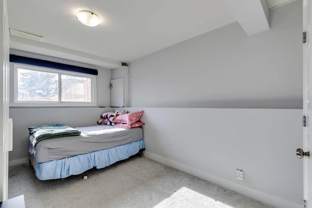 140 Templehill Drive NE
