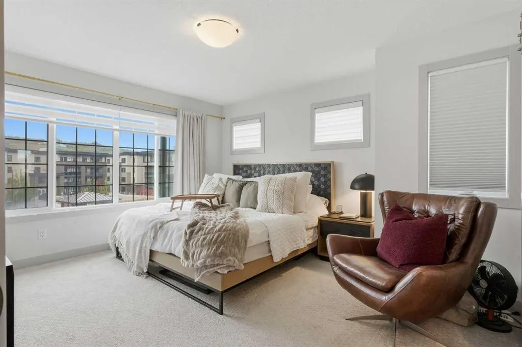 85 Greenbriar Place NW