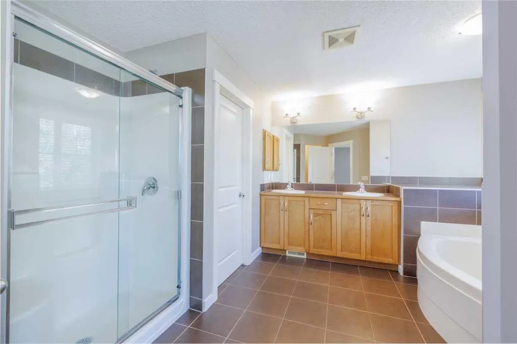 345 Mckenzie Towne Drive SE