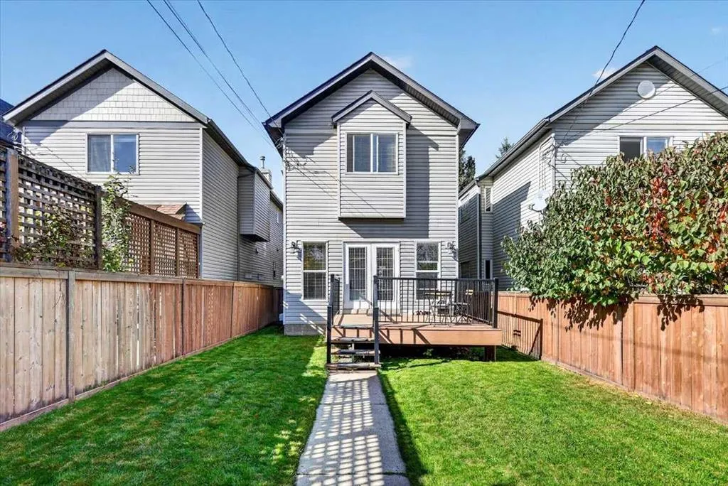 2506 17 Street SE